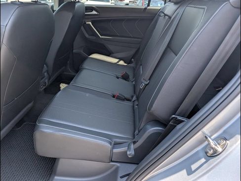 Certified 2023 Volkswagen Tiguan SE FWD image 8
