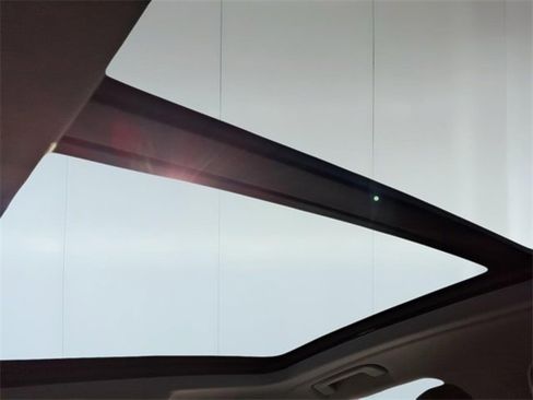 Used 2025 Audi Q5 Premium Plus w/ Premium Plus image 12