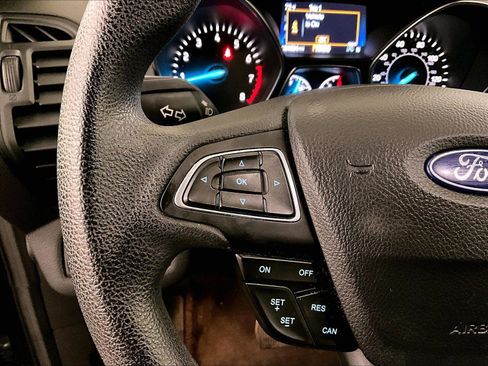 Used 2018 Ford Escape SE image 17