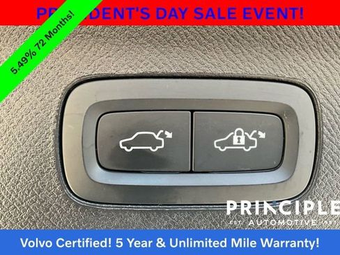 Certified 2024 Volvo XC90 T8 Plus image 28