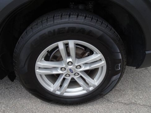 Used 2020 Ford Explorer XLT w/ Equipment Group 202A AWD/4WD image 11