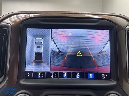 Used 2022 Chevrolet Silverado 1500 High Country w/ Technology Package image 11