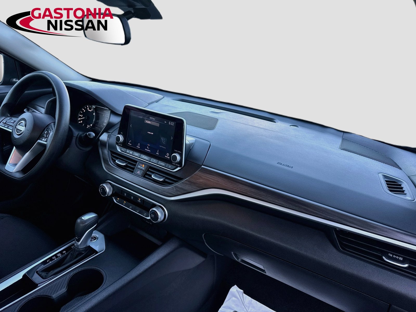 Used 2025 Nissan Altima 2.5 SV FWD image 36
