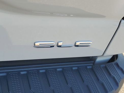 New 2026 GMC Sierra 1500 SLE image 27