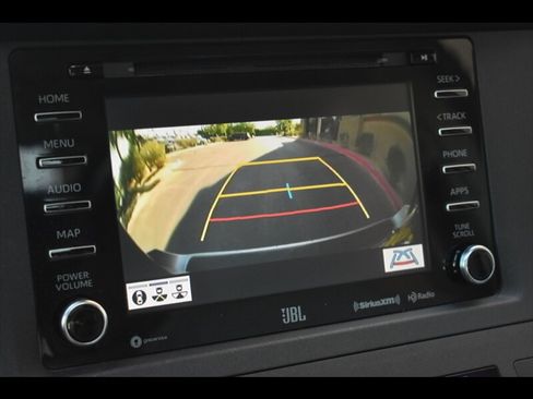 Used 2018 Toyota Sienna Limited Premium w/ Preferred Accessory Package FWD image 11