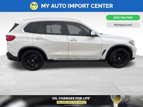Used 2019 BMW X5 xDrive50i w/ Executive Package image 8