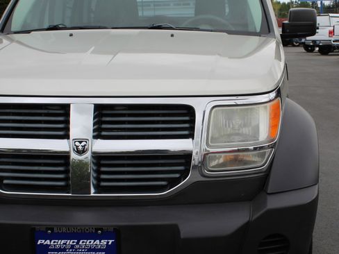 Used 2008 Dodge Nitro SXT AWD/4WD image 10