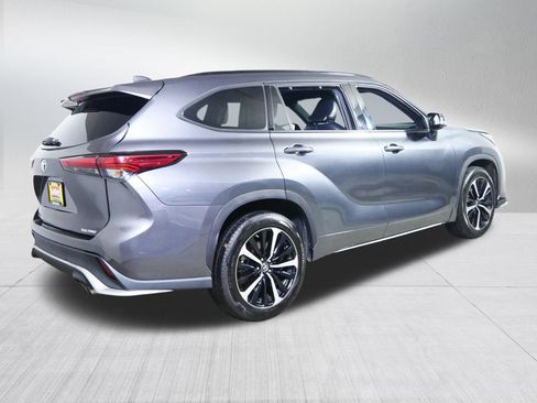 Used 2021 Toyota Highlander XSE image 7