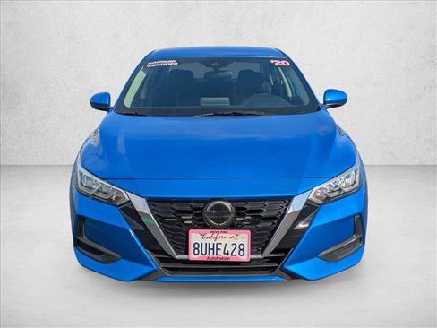 Used 2020 Nissan Sentra SV image 2