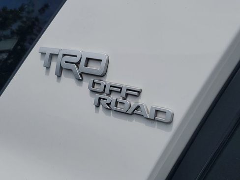 Used 2019 Toyota 4Runner TRD Off-Road AWD/4WD image 8