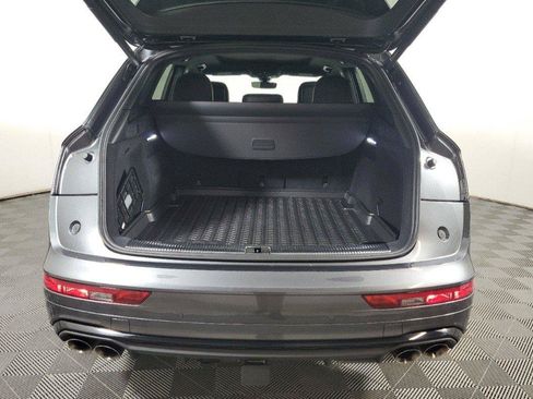 Used 2023 Audi SQ5 Premium Plus w/ Premium Plus Package AWD/4WD image 8