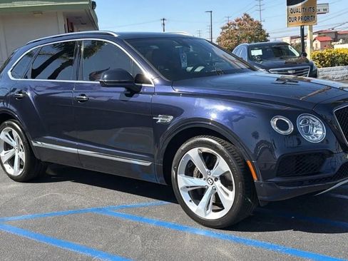 Used 2019 Bentley Bentayga AWD/4WD image 8
