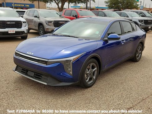 Used 2025 Kia K4 FWD image 1
