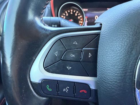 Used 2020 Jeep Compass Trailhawk AWD/4WD image 18