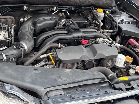 Used 2014 Subaru Legacy 2.5i Premium AWD/4WD image 15