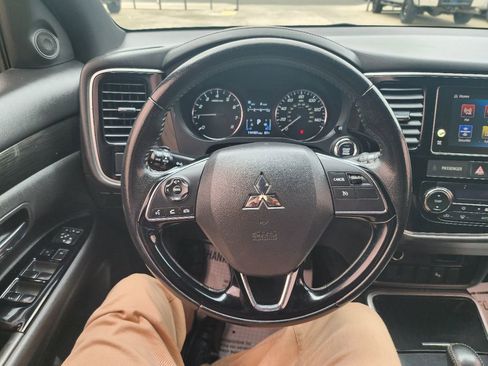 Used 2018 Mitsubishi Outlander SE FWD image 23
