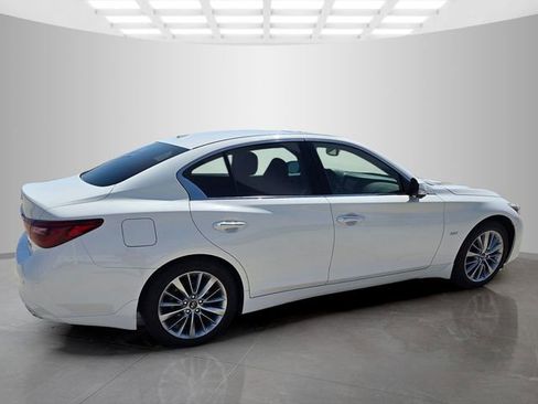 Used 2018 INFINITI Q50 Luxe w/ Essential Package (2.0T Luxe) AWD/4WD image 10
