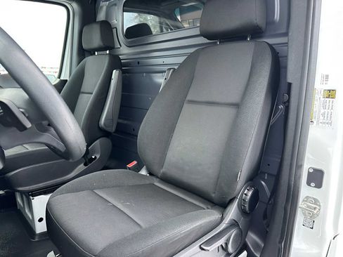 Used 2023 Mercedes-Benz Sprinter 2500 image 23