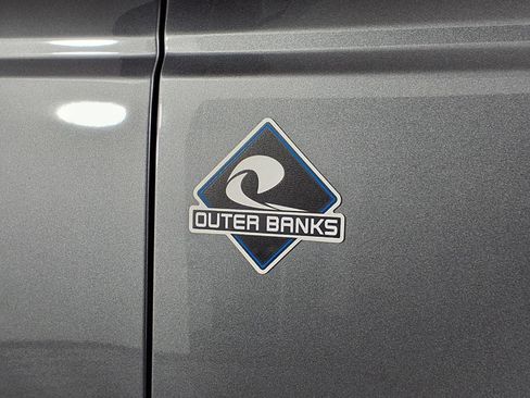 Used 2024 Ford Bronco Outer Banks AWD/4WD image 35