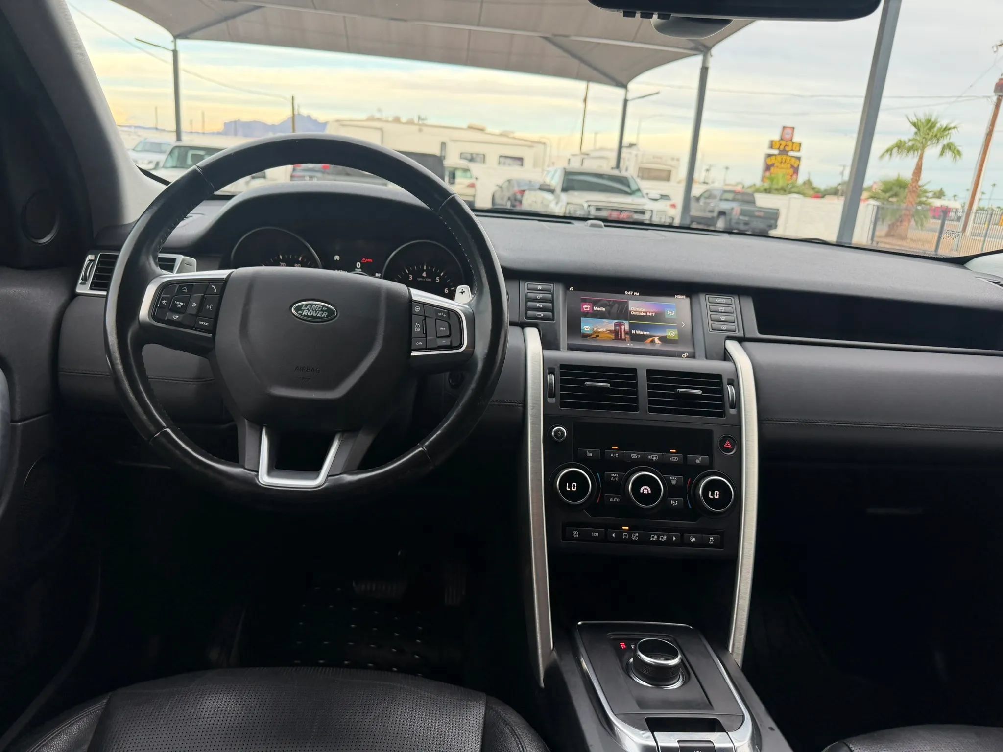 Used 2018 Land Rover Discovery Sport SE AWD/4WD image 26