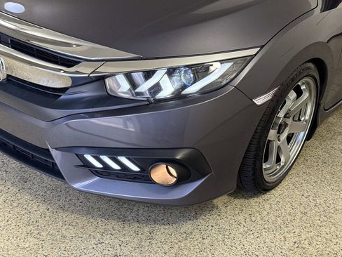 Used 2017 Honda Civic EX-T image 9