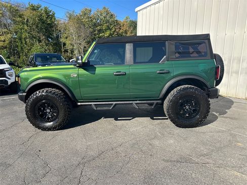 Used 2023 Ford Bronco Wildtrak image 9