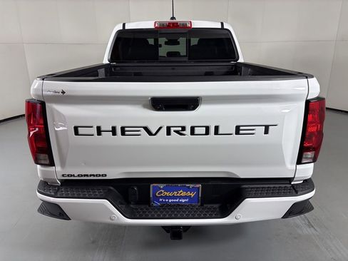 Used 2025 Chevrolet Colorado LT w/ Advanced Trailering Package AWD/4WD image 8