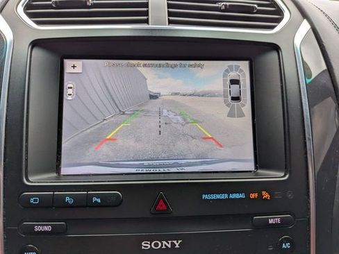 Used 2019 Ford Explorer Platinum AWD/4WD image 6