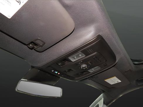 Used 2024 Chevrolet Suburban RST w/ Luxury Package image 28