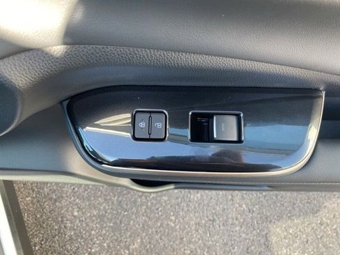 New 2025 Toyota Crown Signia image 48