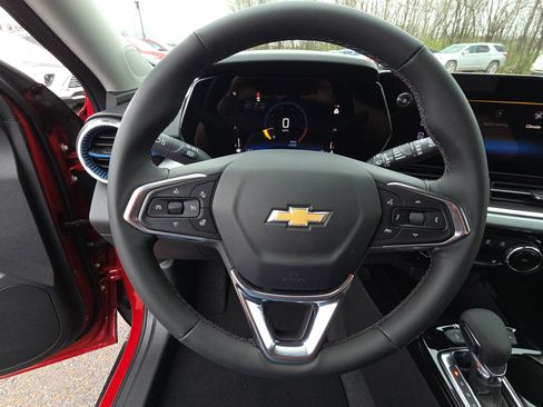 New 2026 Chevrolet Trax LT w/ Driver Confidence Package image 17