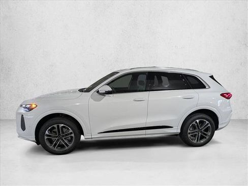 New 2025 Audi Q5 Premium AWD/4WD image 9