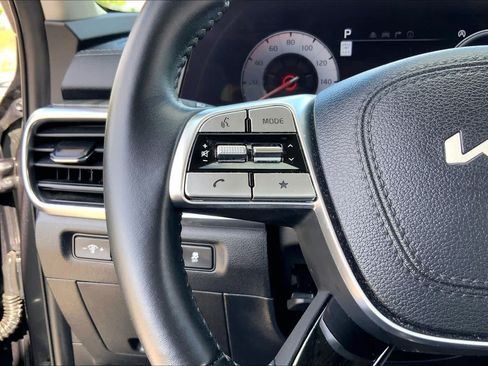 Used 2024 Kia Telluride SX FWD image 23