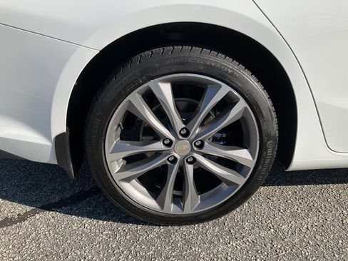 Used 2023 Chevrolet Malibu LT image 24