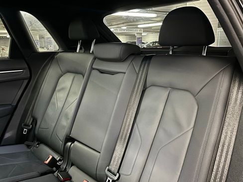 Used 2020 Audi Q3 2.0T Premium w/ Convenience Package image 23