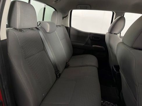 Used 2022 Toyota Tacoma SR5 w/ Technology Package RWD image 40