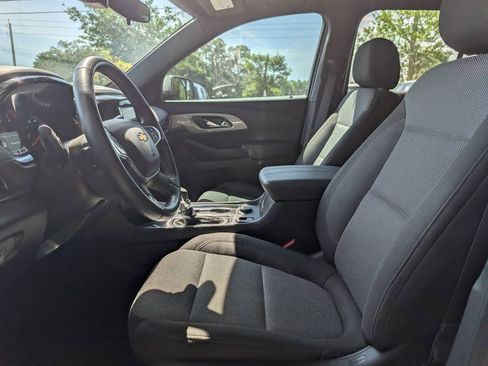 Used 2023 Chevrolet Traverse LT FWD image 14