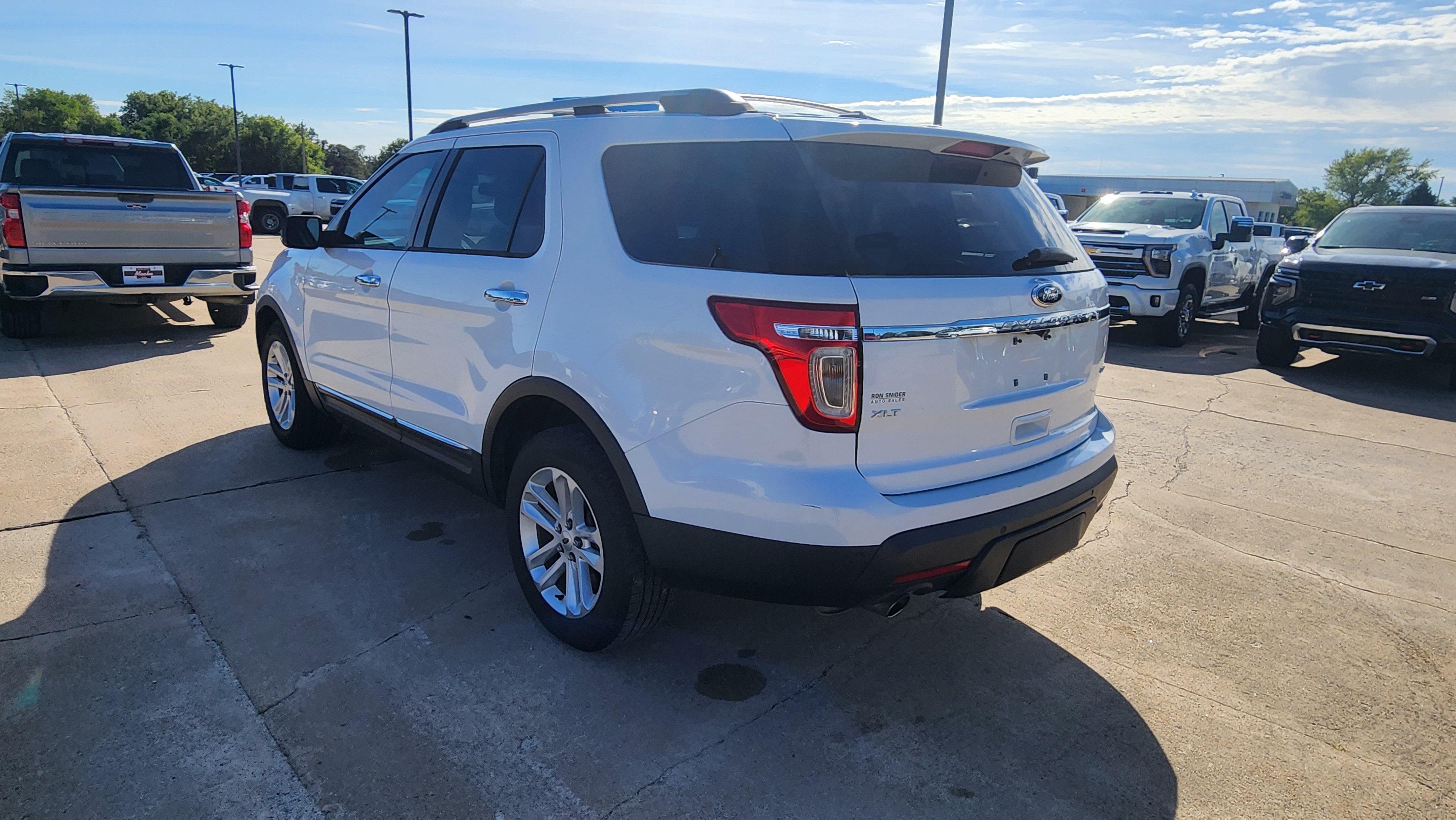 Used 2013 Ford Explorer XLT AWD/4WD image 7