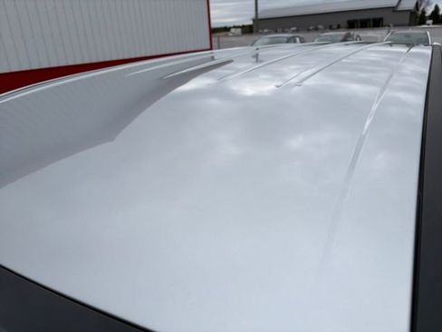 Used 2023 Chrysler Voyager LX FWD image 12