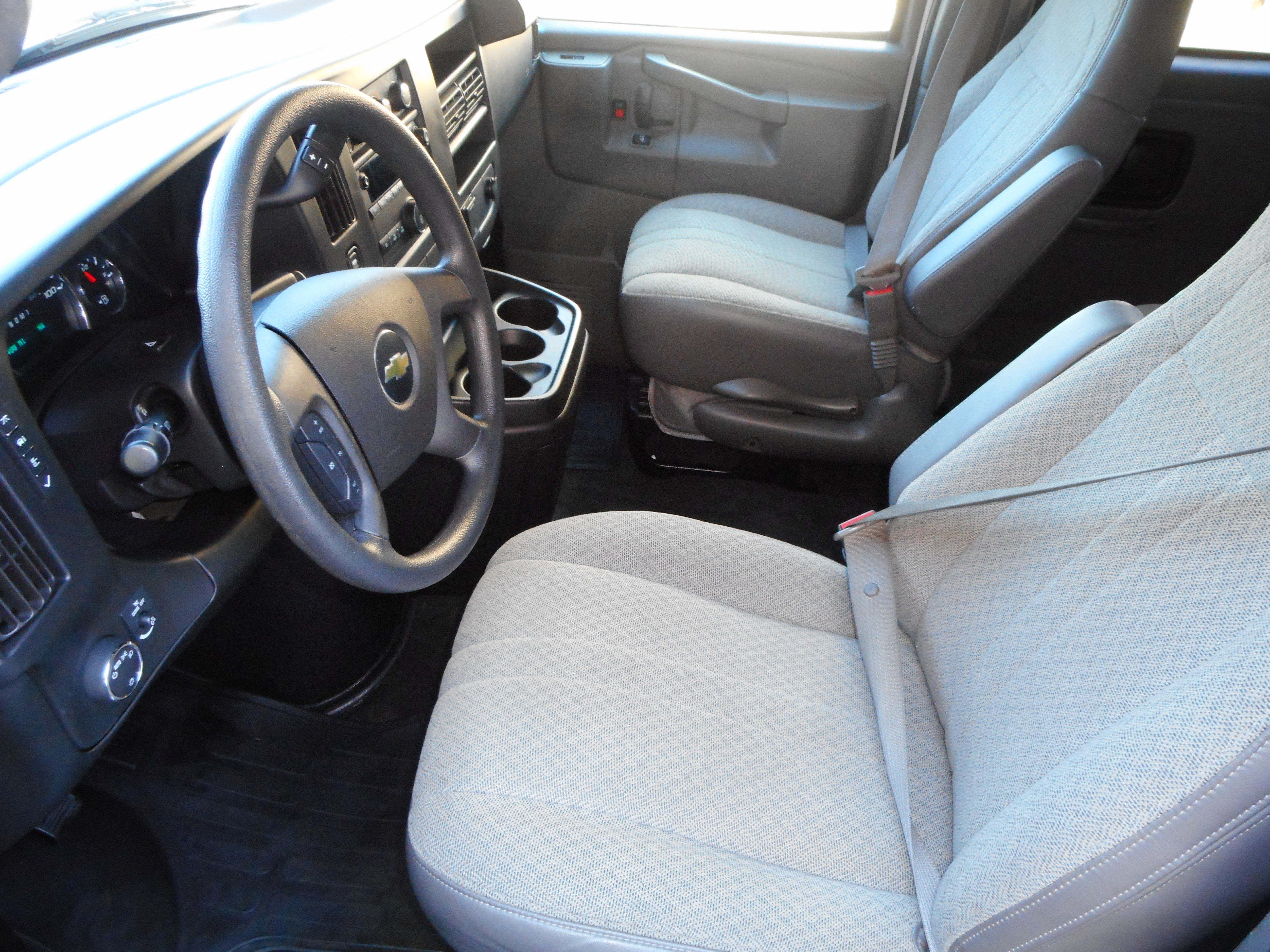 Used 2017 Chevrolet Express 3500 LT w/ LT Preferred Equipment Group RWD image 14