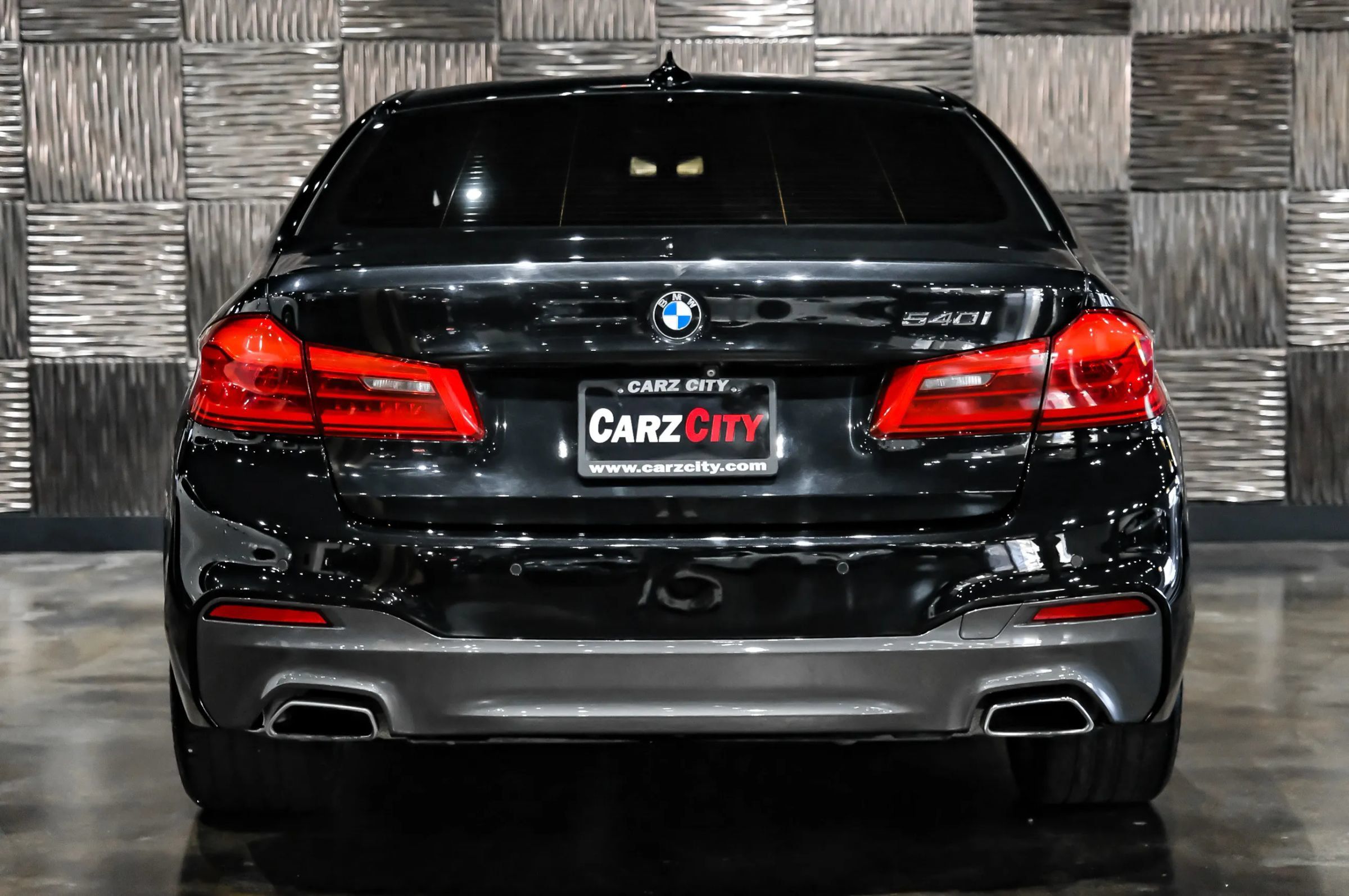 Used 2017 BMW 540i RWD image 9