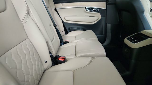 New 2026 Volvo XC90 T8 Plus w/ Protection Package Premier AWD/4WD image 35