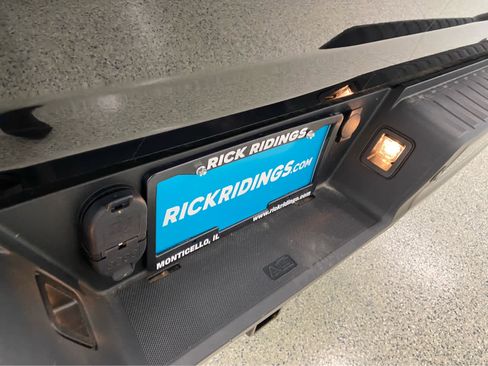 Used 2022 Ford F150 Platinum image 9