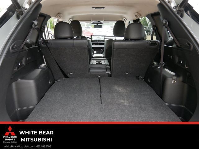 Used 2025 Mitsubishi Outlander SE AWD/4WD image 10