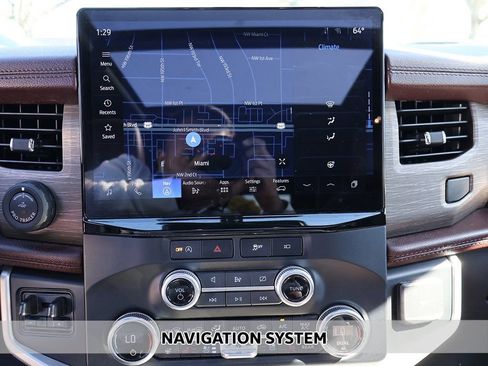 Used 2023 Ford Expedition Max Limited image 3