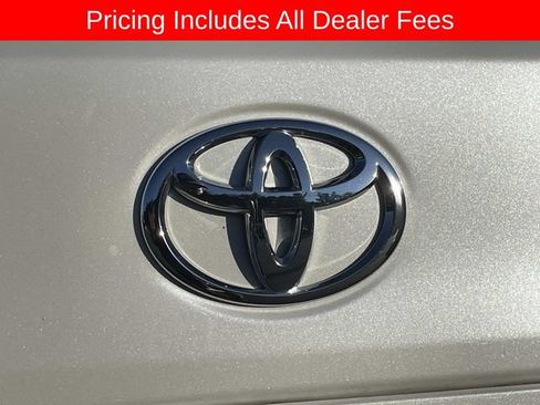 Used 2024 Toyota Corolla Cross LE FWD image 7