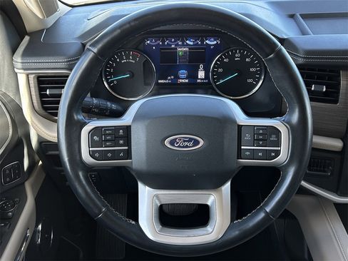 Used 2024 Ford Expedition Limited image 13