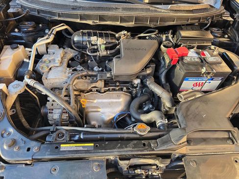 Used 2014 Nissan Rogue S image 24