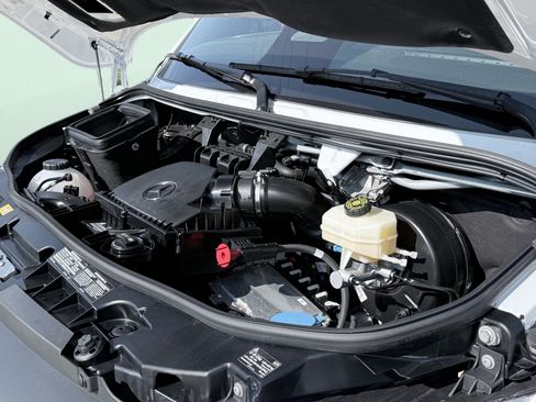 Used 2025 Mercedes-Benz Sprinter 2500 image 20