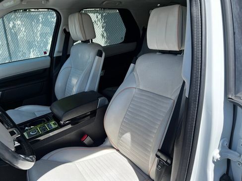 Used 2020 Land Rover Discovery HSE Luxury AWD/4WD image 15